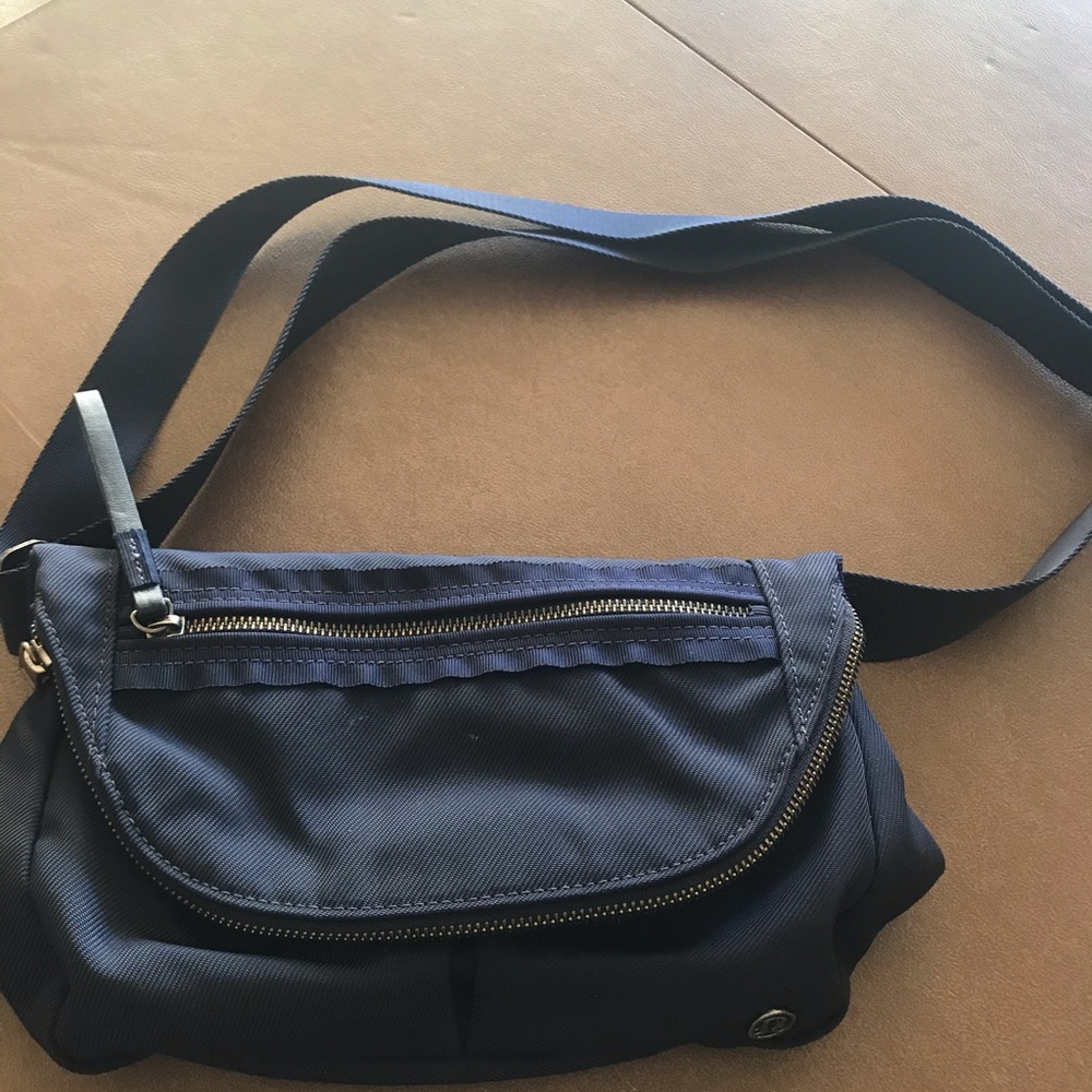 Lululemon cross body handbag